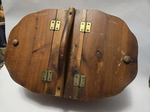 MCM PATINATED OVAL 2 TONE WOODEN SHAKER STYLE SEWING BOX - Picture 1 of 14