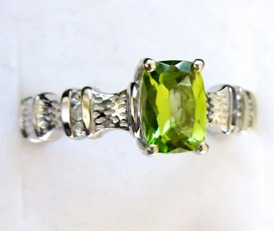Peridot & White Zircon Ring / size 5 / 925 Sterling Silver / 1.15 ct - Image 1 of 4