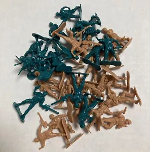 JA-RU Plastic Army Men Soldiers Action Figures for Kids Lot of 32 - Picture 1 of 7