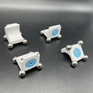 MOSS Robotics Pieces - Four Corner Pieces And 16 Magnetic Balls - Picture 1 of 1