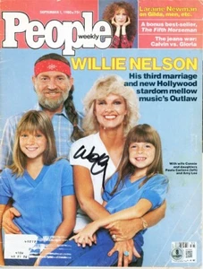 -Rare- 1980 -WILLIE NELSON- PEOPLE Beckett BAS Signed/Autograph/Auto Magazine - Picture 1 of 1