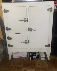 antique/vintage ice box refrigerator - Picture 1 of 1