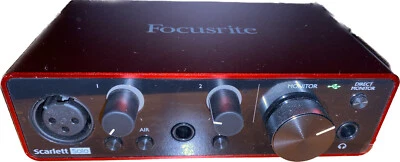 Focusrite Scarlett Solo 3rd Gen. Rosso - 2 In / 2 Out - USB-C - Immagine 1 di 3