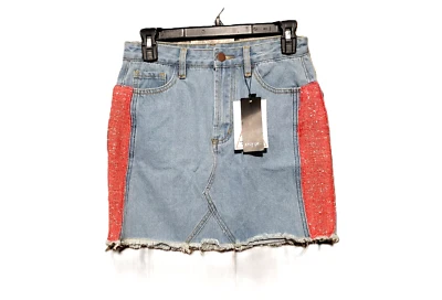 NUEVO Minifalda vaquera Nasty Gal talla 2 azul a rayas laterales rojas dobladillo crudo Foto 1 de 4