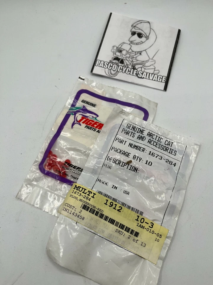 Juego de 10 enchufes NOS- 1673-284 Arctic Cat Tiger Shark Daytona PWC Red Mushroom Foto 1 de 1