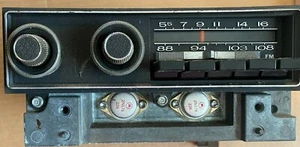la la laaaa 1973 OEM Plymouth Fury am/fm radio - Picture 1 of 4