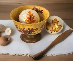 Gorgeous Vintage FTD Floral Ceramic Bowl W/Wood Pedestal Unique Eye Catching - Picture 1 of 12