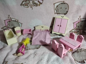 Pink White Wooden Bedroom And Bathroom Furniture Set With Wooden Doll (Damaged) - Picture 1 of 8
