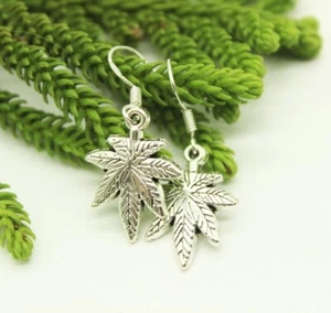 SILVER WEED LEAF EARRINGS Cute Novelty Aussie Sesh Cool Stoner 420 Stoned Mini - Picture 1 of 3