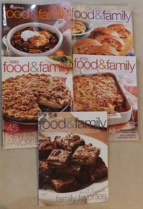 KRAFT FOODS FOOD & FAMILY COOKBOOK MAGAZINES 4 FALL ISSUES PLUS FAMILY FAVORITES - Imagen 1 de 3