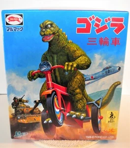 M1 GO 2006 - GLOW IN THE DARK GODZILLA/BULLMARK TRICICLO DE CUERDA 5,5" DE ALTO NUEVO - Imagen 1 de 14