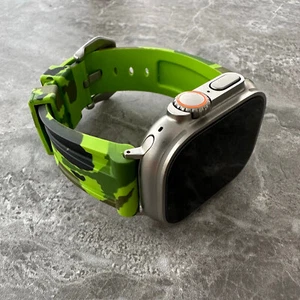 Correa de reloj de buceo de goma de silicona camuflada verde para Apple Watch Ultra 49 mm - Imagen 1 de 15