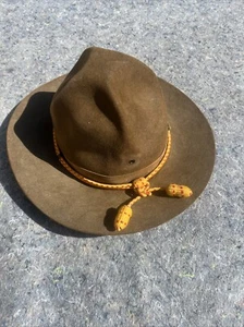 Cappello vintage campagna militare in feltro di lana 7 1/8 con decorazione corda - Foto 1 di 20