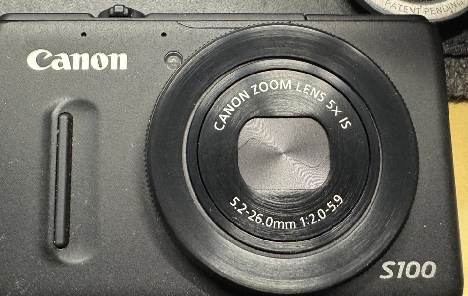 USED Canon PowerShot S100 12.1 MP CMOS Black - Image 1 of 4