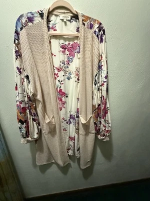 Cárdigan/Kimono Umgee Floral Mixto Tejido Waffle Frontal Foto 1 de 4