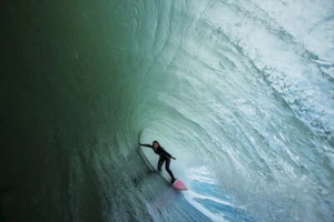 Giant Wave Girl Sea Surfing Sports Surf Riding Wall Art Home - POSTER 20x30 - Picture 1 of 4