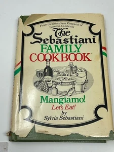 The Sebastiani Family Kochbuch 1970 Vintage 166 Seiten Rezepte Getränke Essen Desserts - Bild 1 von 1