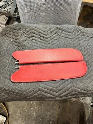 Chevrolet 1953 1954 techo rígido par rojo interior parasoles Chevy 53 54 original GM Foto 1 de 4