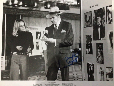 VINCENT PRICE SIGNED AUTOGRAPH IN BLUE PEN ON MADHOUSE PHOTO 10 x 8 WITH COA MNT Cover