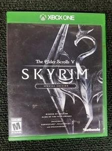 Skyrim Elder Scrolls V 5 Xbox One Complete  - Picture 1 of 3