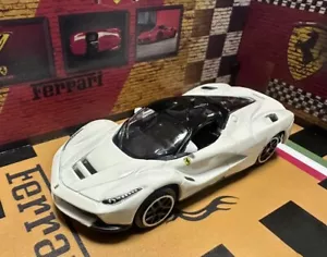 Bburago 1:64 Ferrari Laferrari White Race & Play Diecast Metal Model Car New - Picture 1 of 6