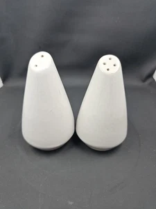 Juego de coctelera de sal y pimienta Frankoma White Sands "Plainsmen", 4" de colección - Imagen 1 de 8