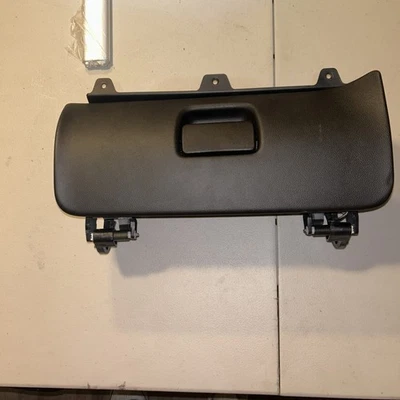 2019 - 2022 CHEVROLET SILVERADO 1500 DASH RIGHT GLOVE BOX  OEM 84539636   - Image 1 of 3