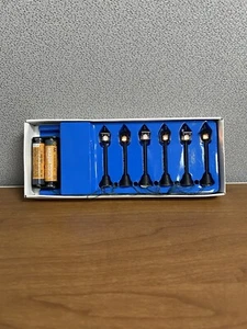 Poste de lámpara iluminado miniatura 1998 vintage pueblo de Navidad funciona con pilas - Imagen 1 de 7