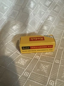 Kodak VP 620 Verichrome Pan pellicola pancromatica bianco e nero scadenza settembre 1968 sigillata - Foto 1 di 4