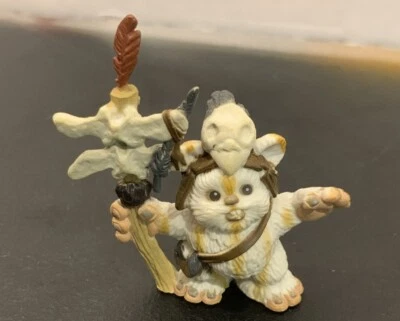 Hasbro Ewok Logray Star Wars Galactic Heroes 2007 pequeño juguete de PVC coleccionable  Foto 1 de 3