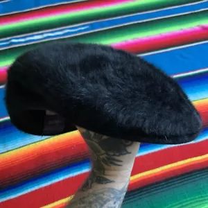 Vintage Kangol Fuzzy Beret Hat Black Size Medium - Picture 1 of 6