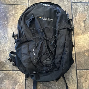 Zaino The North Face Generator Daypack per laptop nero ricamato - Foto 1 di 8