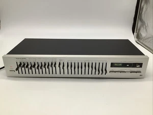 Realistic 31-2010 12-Band Stereo Frequency Graphic Equalizer - Picture 1 of 7