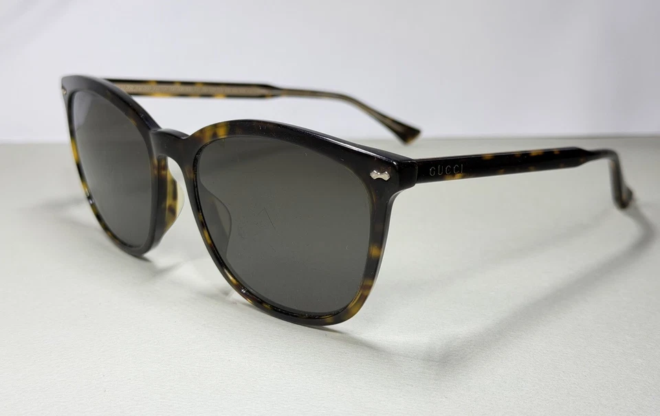 Vintage Gucci Tortoiseshell Eyeglass Sunglasses Frame ONLY Rounded Square - Image 1 of 4