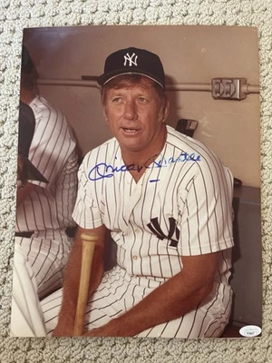 Mickey Mantle Signed 11x14 New York Yankees Photo JSA Authentic LOA Auto HOF - Image 1 of 4