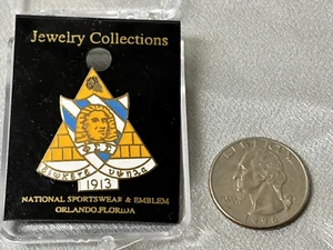 Phi Sigma Sigma Wappen Schild Anstecknadel mit Geschenketui NEU, SCHWER ZU FINDEN, SELTEN - Bild 1 von 1