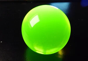 640 Gramm schwere 8 cm Uranglas Kugel für Test Geigerzähler Prüfstrahler - Bild 1 von 3