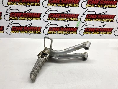 ♻️ Reposapiés trasero derecho Suzuki Rf600r Rf600 1993 - 1997 ♻️ Foto 1 de 4