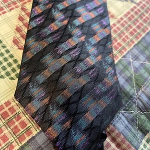 Guy Laroche Men’s Necktie Tie Multicolored Geometric Design 54x3.5” - Picture 1 of 5