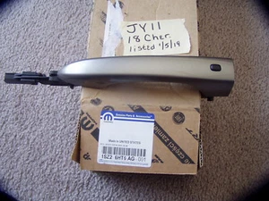 2014 2018 14 15 16 17 18 Jeep Cherokee right front exterior door handle 2016 - Bild 1 von 3