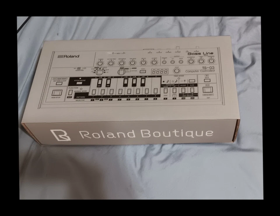 Roland Boutique TB-03 Bass Line Midi USB Synthesizer Step Sequencer - Image 1 of 3