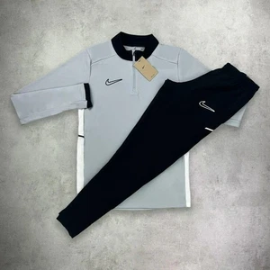 Conjunto de chándal Nike Academy gris/negro media cremallera top y pantalón entrenamiento para hombre” - Imagen 1 de 4