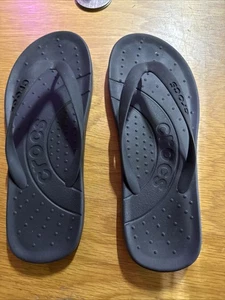 Crocs Flip Flop Sandals, Black, Women’s 8 Or Men’s 6 - Picture 1 of 3