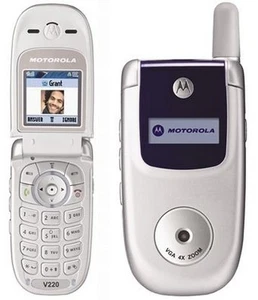 ORIGINAL MOTOROLA V220 KLAPPHANDY - ENTSPERRT MIT NEUEM LADEGERÄT UND GARANTIE - Bild 1 von 2