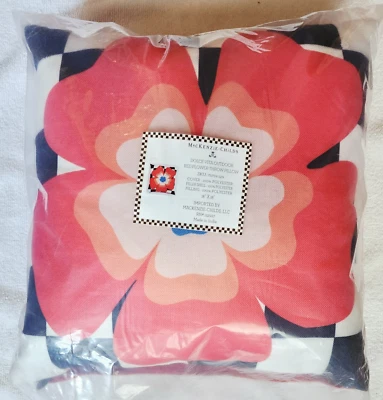 Almohada Mackenzie Childs Dolce Vita Exterior Flor Roja 18" Nueva en Paquete Foto 1 de 4