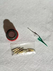 Amphenol JD38999/24WC35PN MIL Spec Connector - Picture 1 of 4