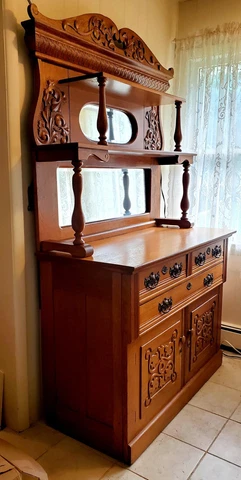 Antique 1940’s Oak Hutch, Impeccable Condition. Top Can Separate From Bottom Cover