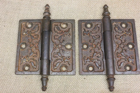 2 Old Door Hinges Antique Steeple Top Clean Vintage Iron 3 1/2 X 3 1/2” Heart Cover