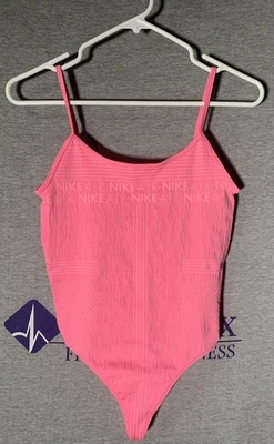 Traje ajustado Nike Air Sportswear CU5548-607 rosa para mujer talla S Foto 1 de 4