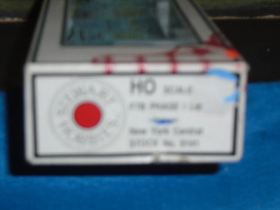 Stewart 9141 HO Scale New York Central F7B Phase 1 Powered Diesel Locomotive